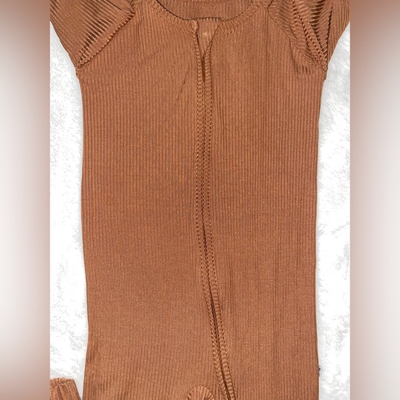 🤎LS Ribbed Caramel Zippy🤎 - Picture 3 of 4